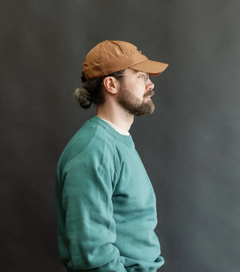 Foto create a techpack for some shirts designed in 3D